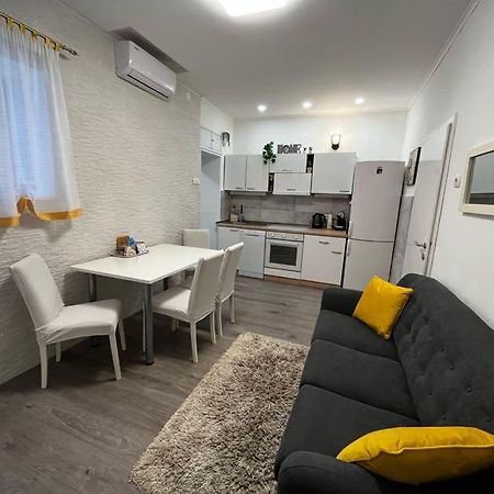 Apartman Plasse Rijeka Exterior photo