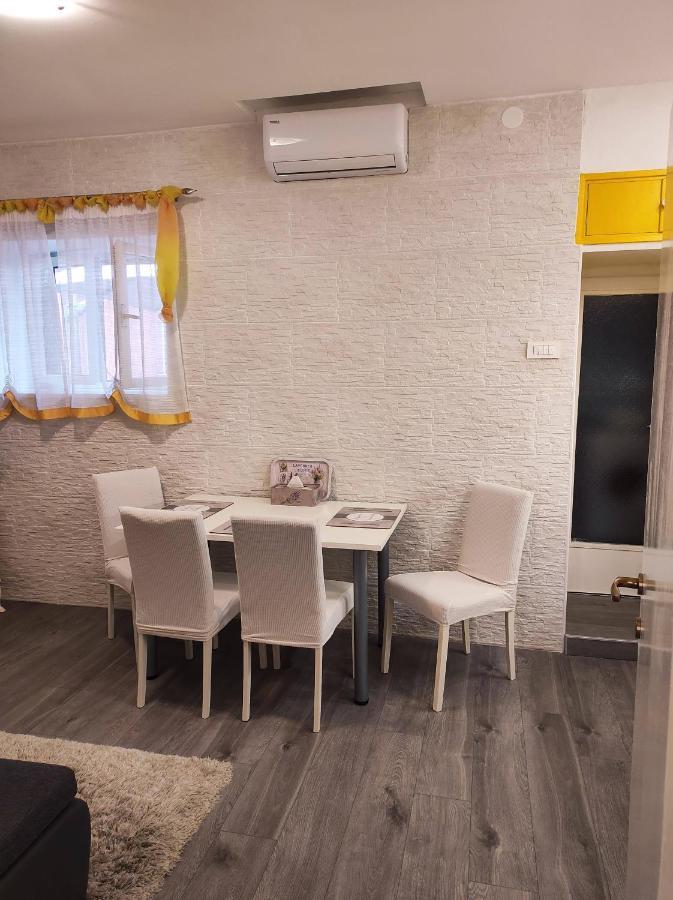 Apartman Plasse Rijeka Exterior photo